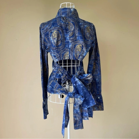 Custom made button up open back shirt with print blue size XS/S - Picture 3 of 6